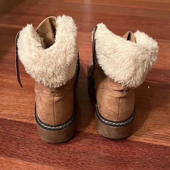 Forever 21 • Tan Faux Suede Faux Sherpa Trim - Picture 4 of 6